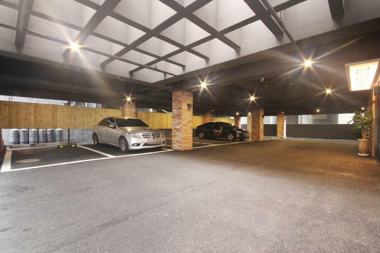 Brown Dot Hotel Seomyeon Пусан Екстериор снимка