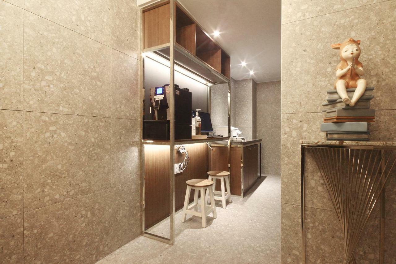 Brown Dot Hotel Seomyeon Пусан Екстериор снимка