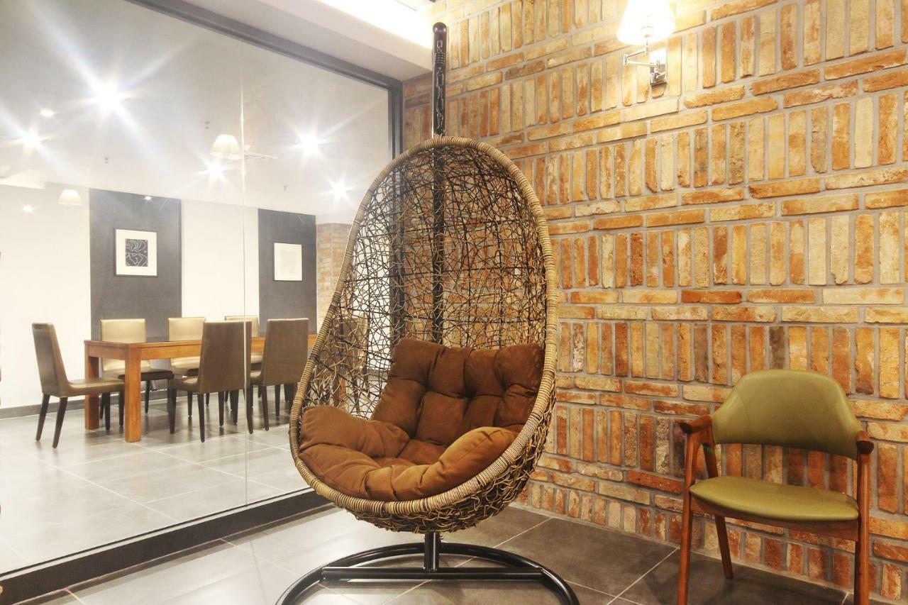 Brown Dot Hotel Seomyeon Пусан Екстериор снимка